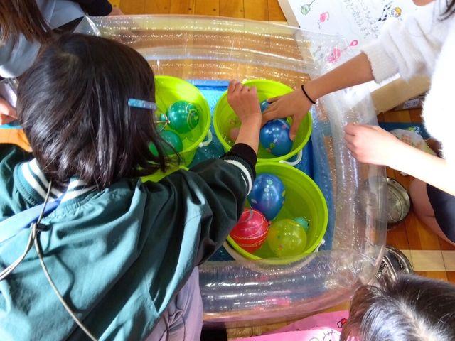 長南学童保育所の子どもたちが作り上げる子ども祭りの様子